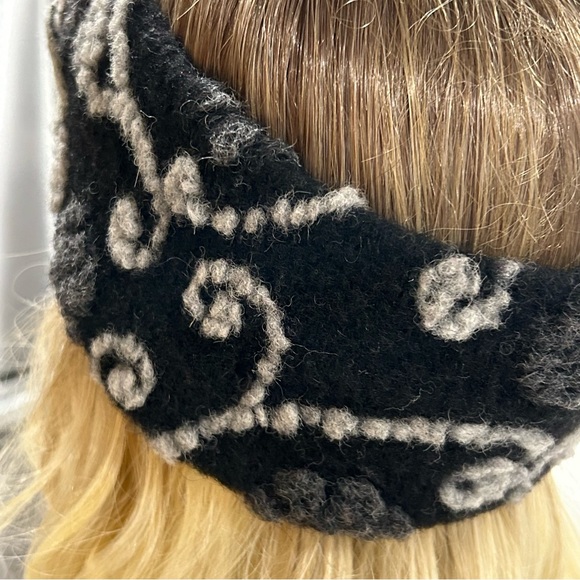 Italian Made Wool Headband - Picture 6 of 10